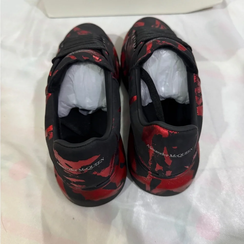 Alexander McQueen Black with Red Metallic Floral Low-Top Sneakers